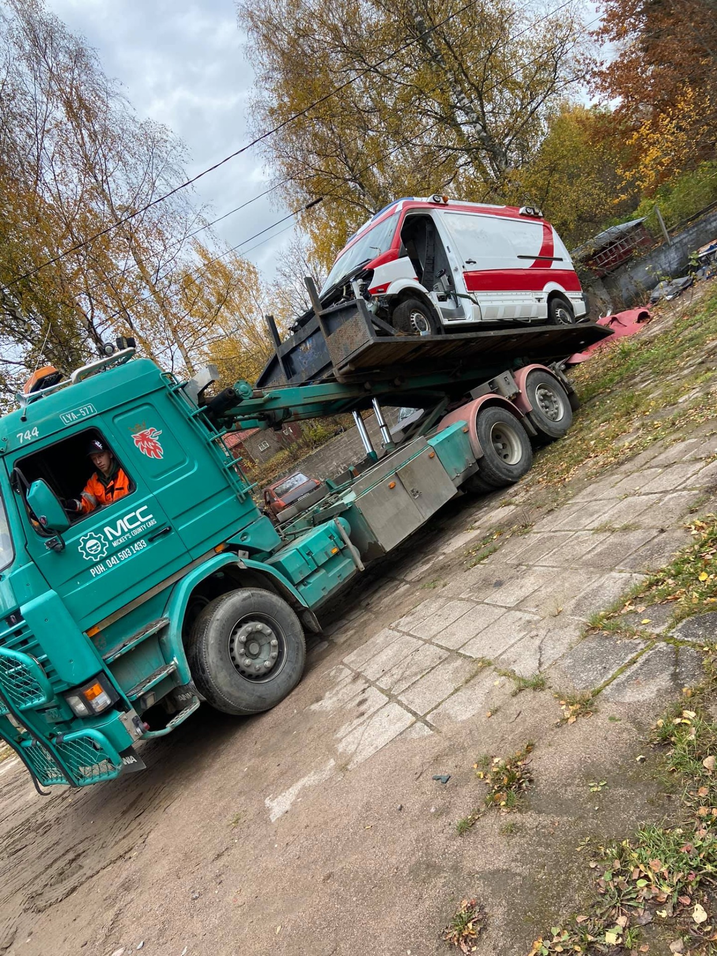 Auton kuljetus/Romu noudot